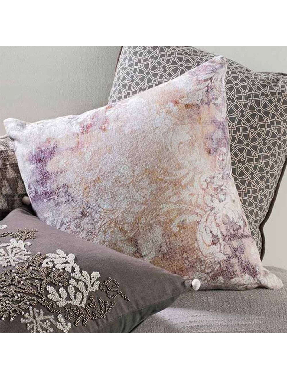 Rembez Cushion